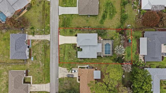 Building Photo - 1707 SE Manth Ln