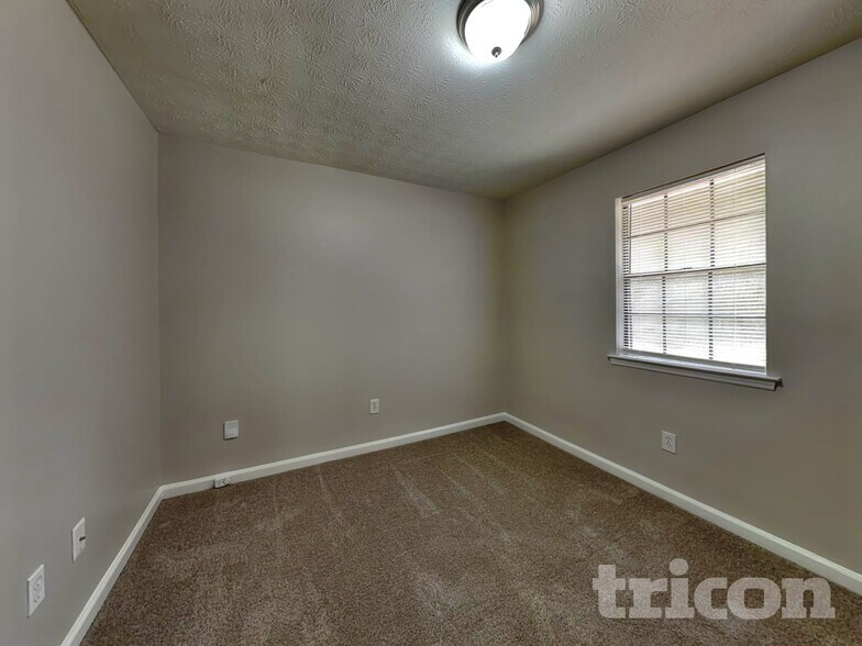 Building Photo - 4621 Cedar Brook Dr SE