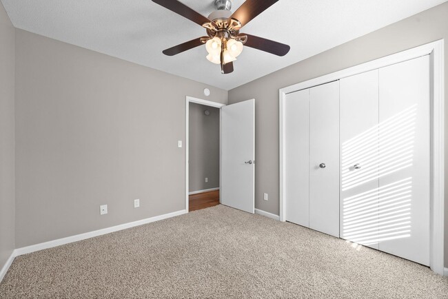 Building Photo - 4 Bedroom Home For Rent in St. B Area of Clarksville!