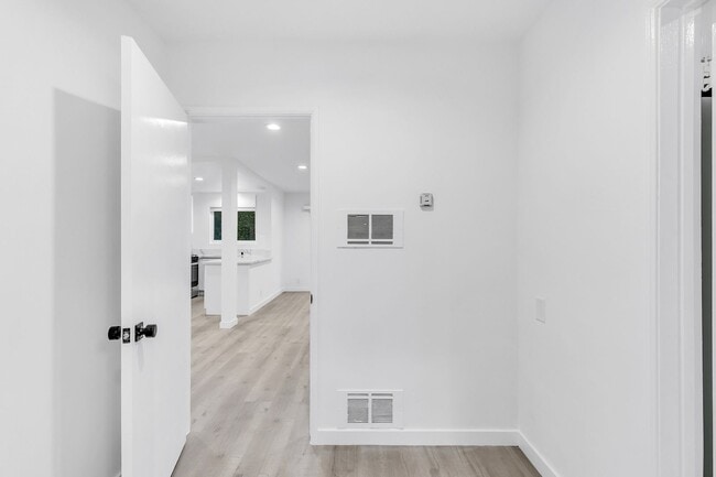 Building Photo - 1138 Cardiff Ave