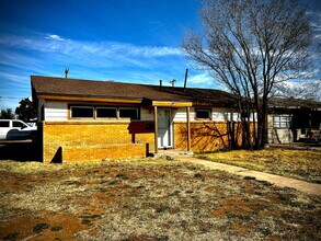 Building Photo - Cute, nicely remodeled 2 Bedroom 1 Bathroom