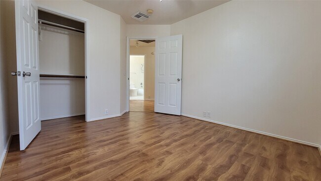 Building Photo - 4831 Dark Canyon Ct