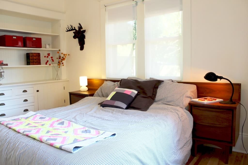 Building Photo - 1523 SE Ankeny St