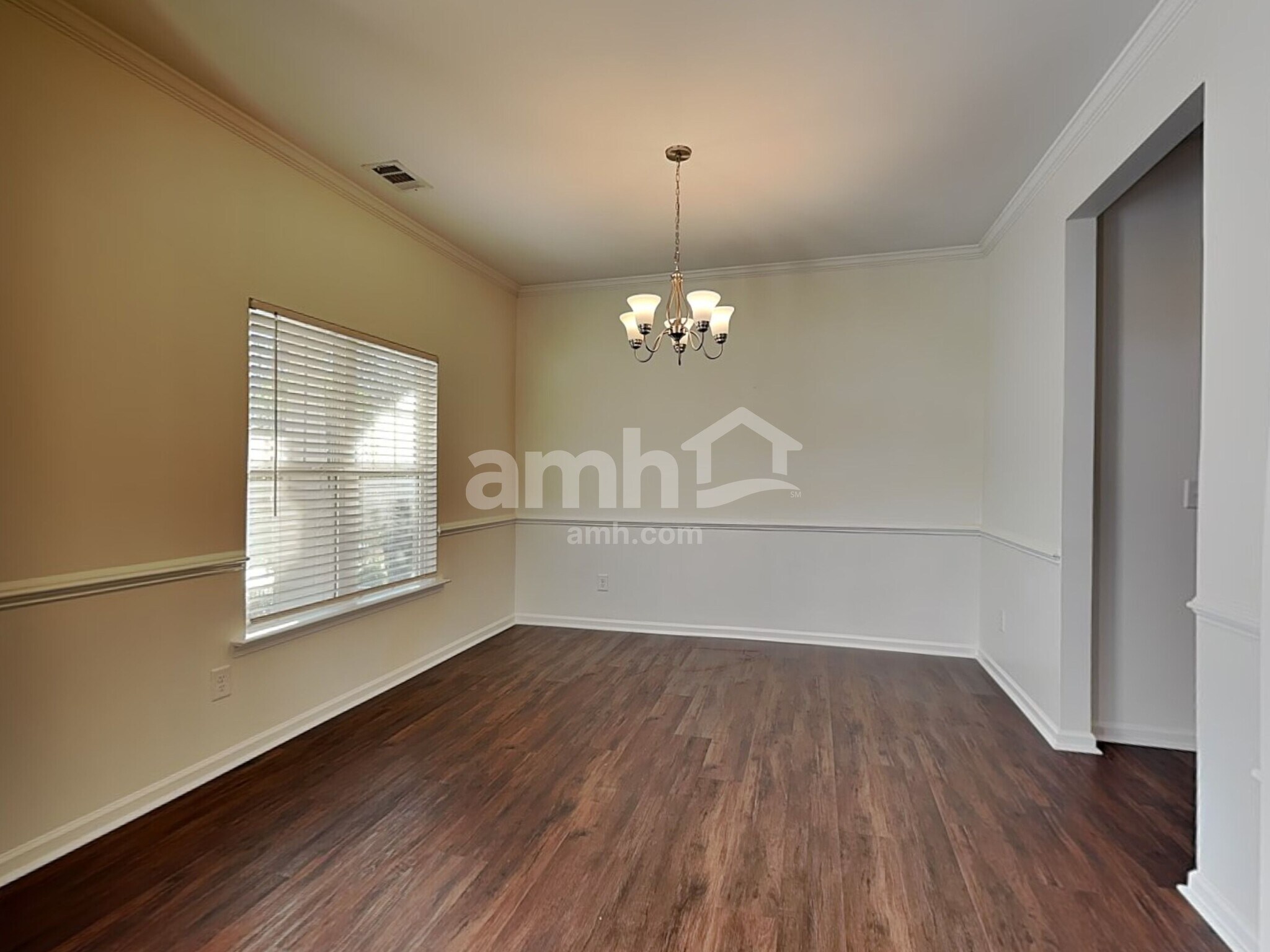 Building Photo - 515 S Fortune Way