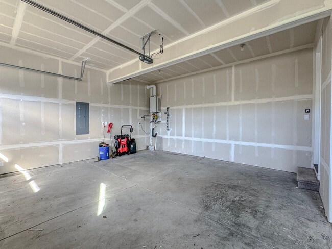 Building Photo - 17717 26th Dr NE