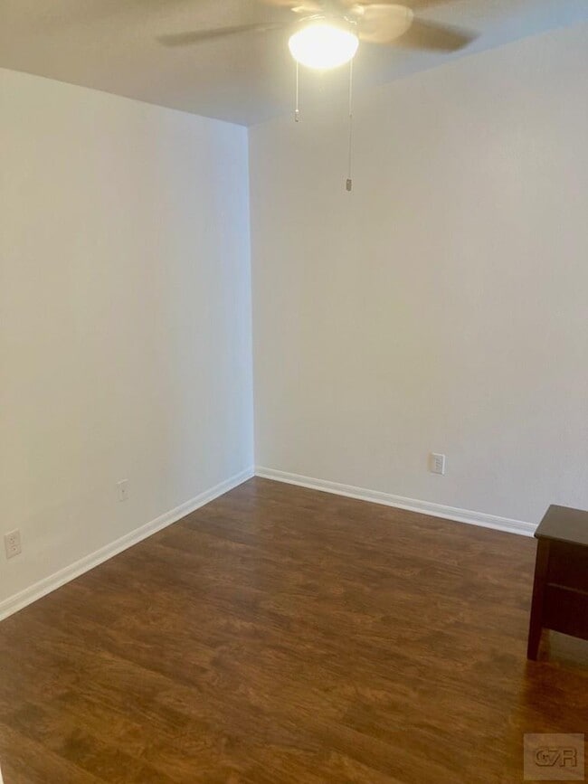 Building Photo - 3506 Cove View Cir