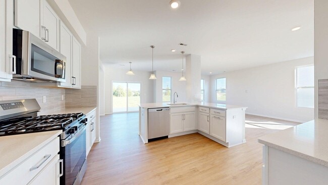 Building Photo - 1401 Salt Springs Dr
