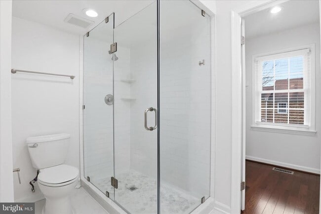 Building Photo - 5118 Woodmire Ln