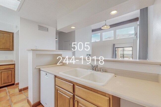 Building Photo - 876 Tramway Ln Ct NE