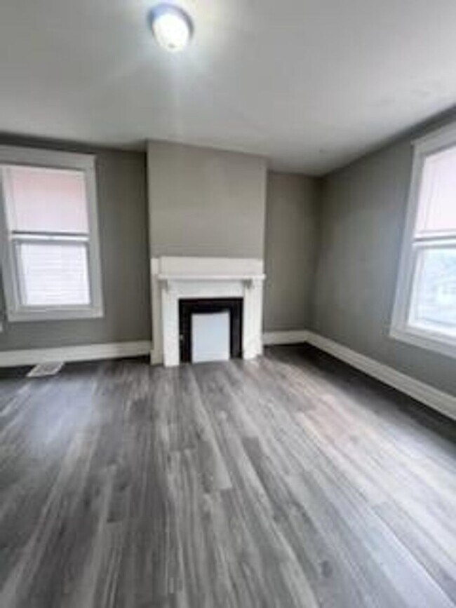 Building Photo - 724 Cecil Ave