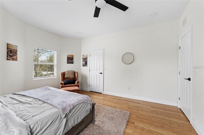 Building Photo - 680 25th Ave S