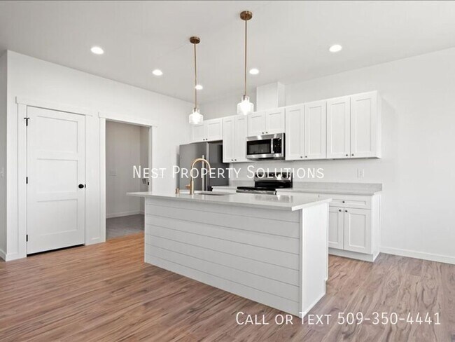 Building Photo - 13436 Rd 4 NE