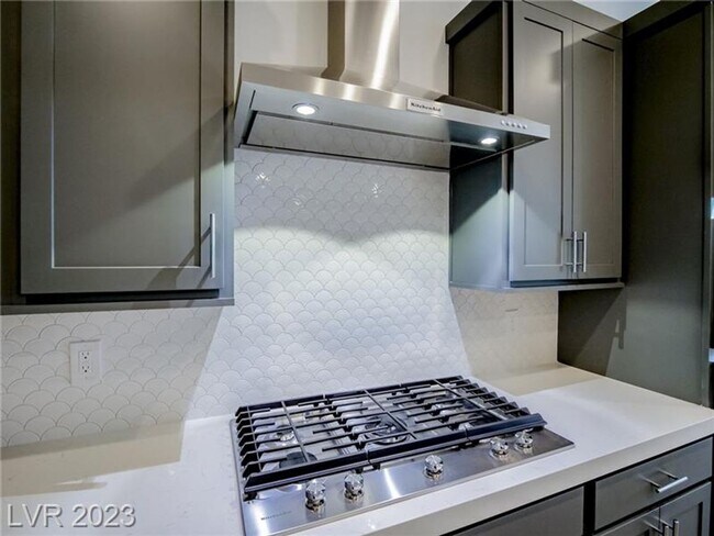 Building Photo - BEAUTIFUL 4BEDROOM HOME IN CADENCE