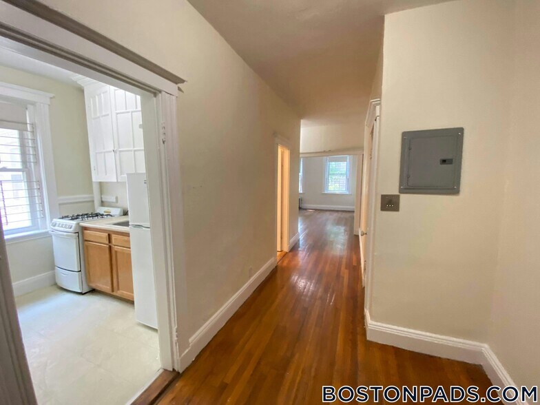 Building Photo - 9 Egremont Rd