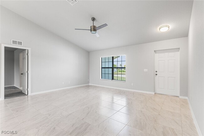 Building Photo - 1206 SW 20th Ave