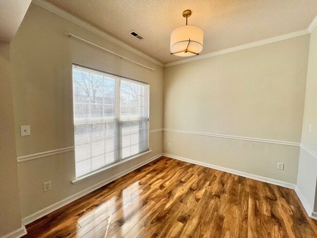Building Photo - **OFFERING WAIVED APPLICATION FEES & $100 ...