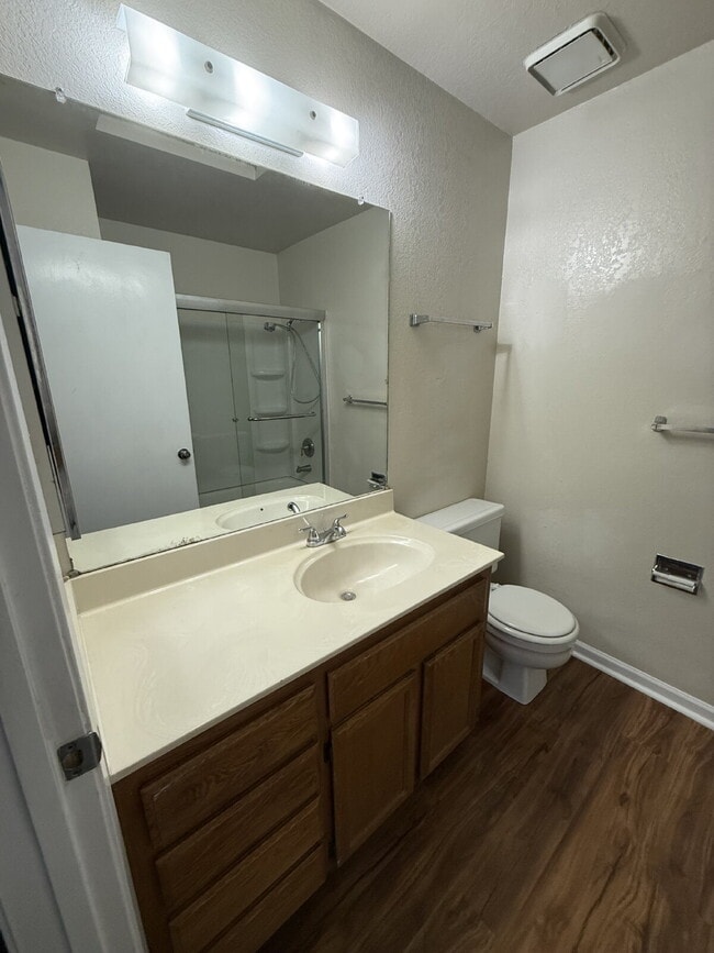 Building Photo - Charming 2-Bedroom, 2.5-Bath Home Just a Short Walk to Downtown Pleasanton