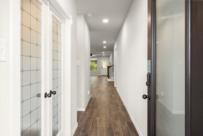 Building Photo - 104 Winged Elm Ct