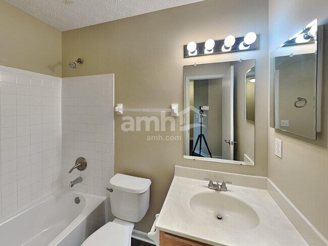 Building Photo - 5167 Algean Dr