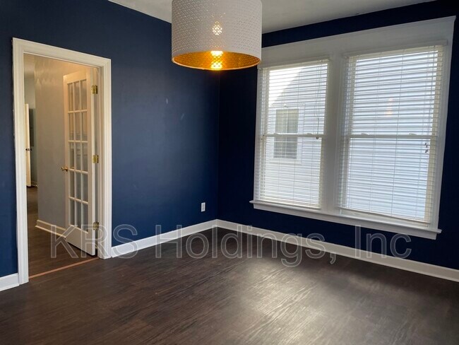 Building Photo - 3215 Omohundro Ave