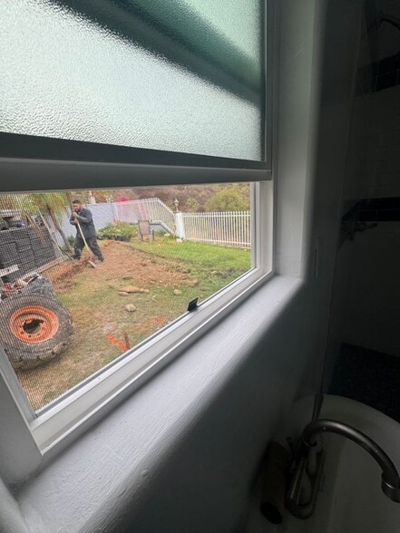 Building Photo - 903 Regal Canyon Dr