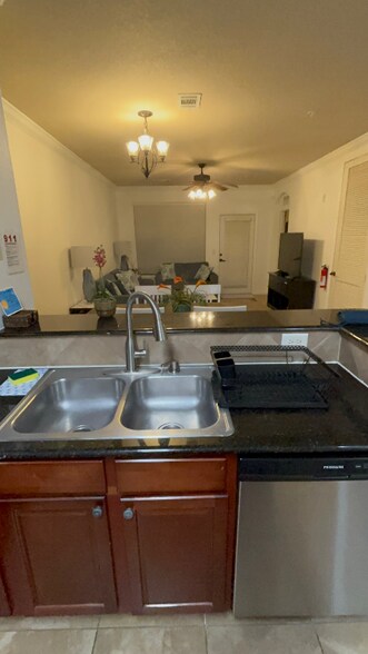 Building Photo - 901 Charo Pkwy