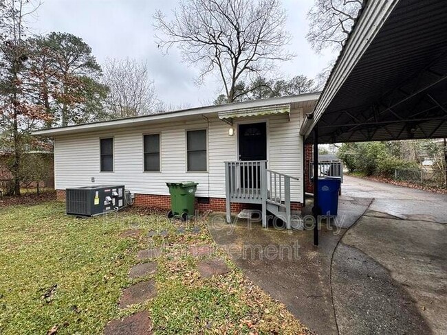 Building Photo - 2022 Reese Rd