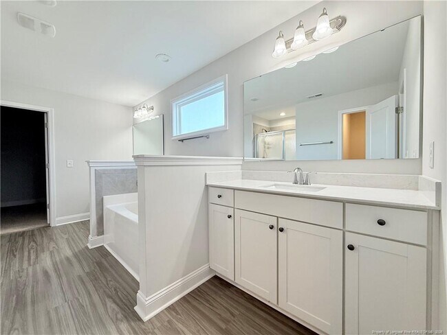 Building Photo - 155 Silk Oak Dr