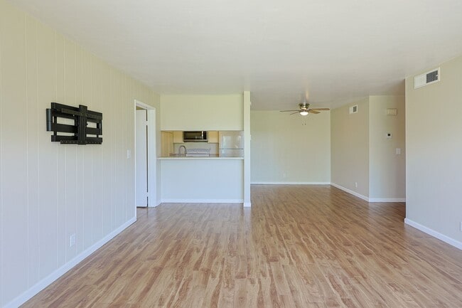 Building Photo - 5708 Baltimore Dr