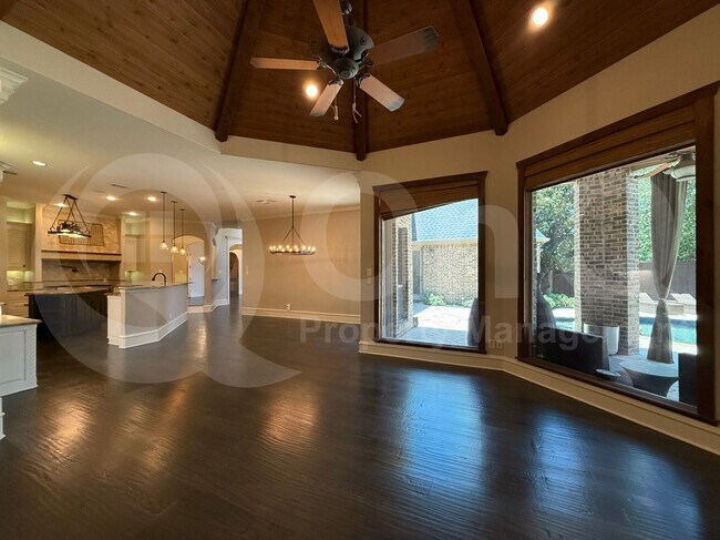 Building Photo - 4546 Warwick Ln