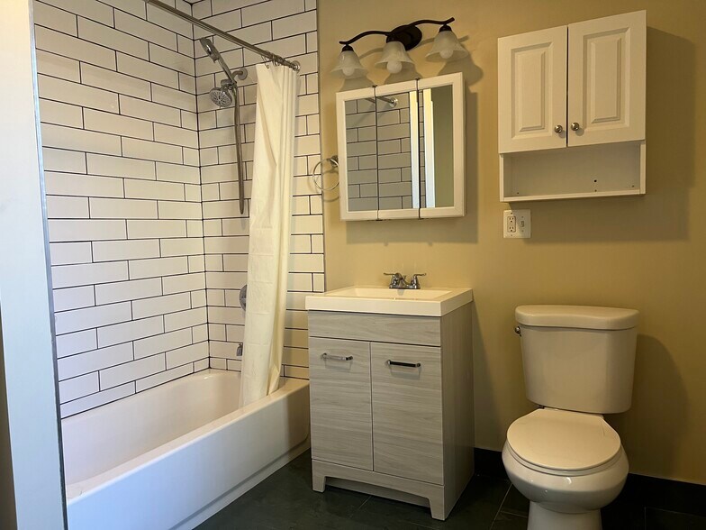 Bathroom - 55 W Columbus St