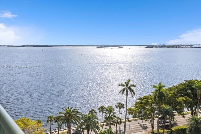 Building Photo - 1408 Brickell Bay Dr