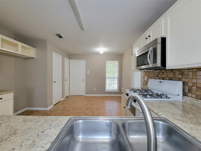 Building Photo - 5322 Rivergate Dr