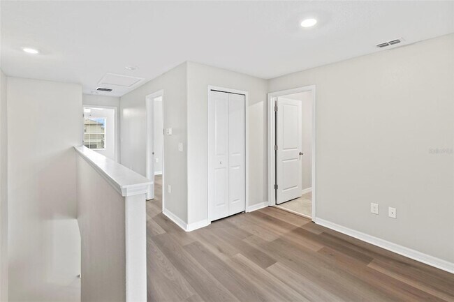 Building Photo - 15504 Florence Hollow Pl