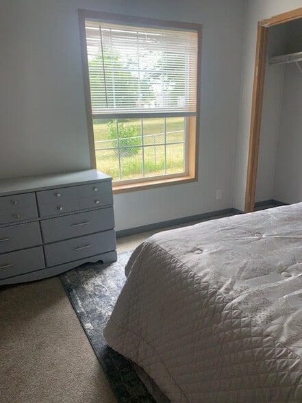 Building Photo - 200 N 28th St