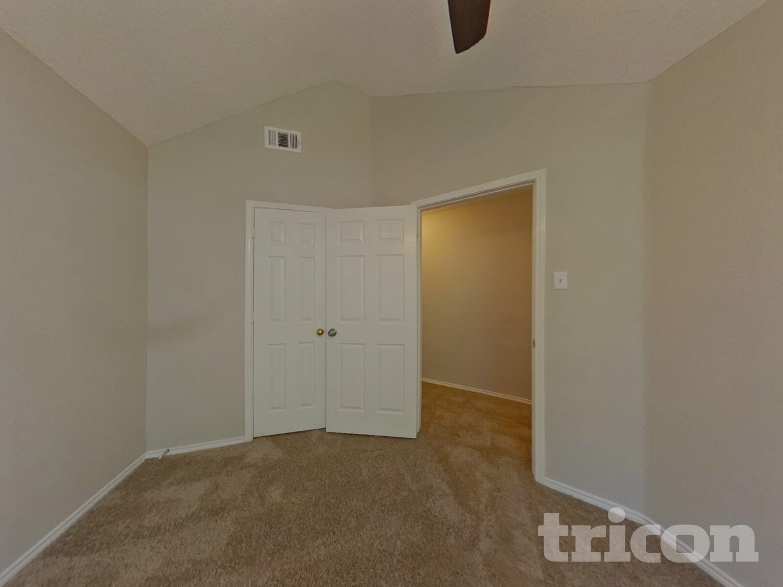 Building Photo - 1233 Clear Creek Dr