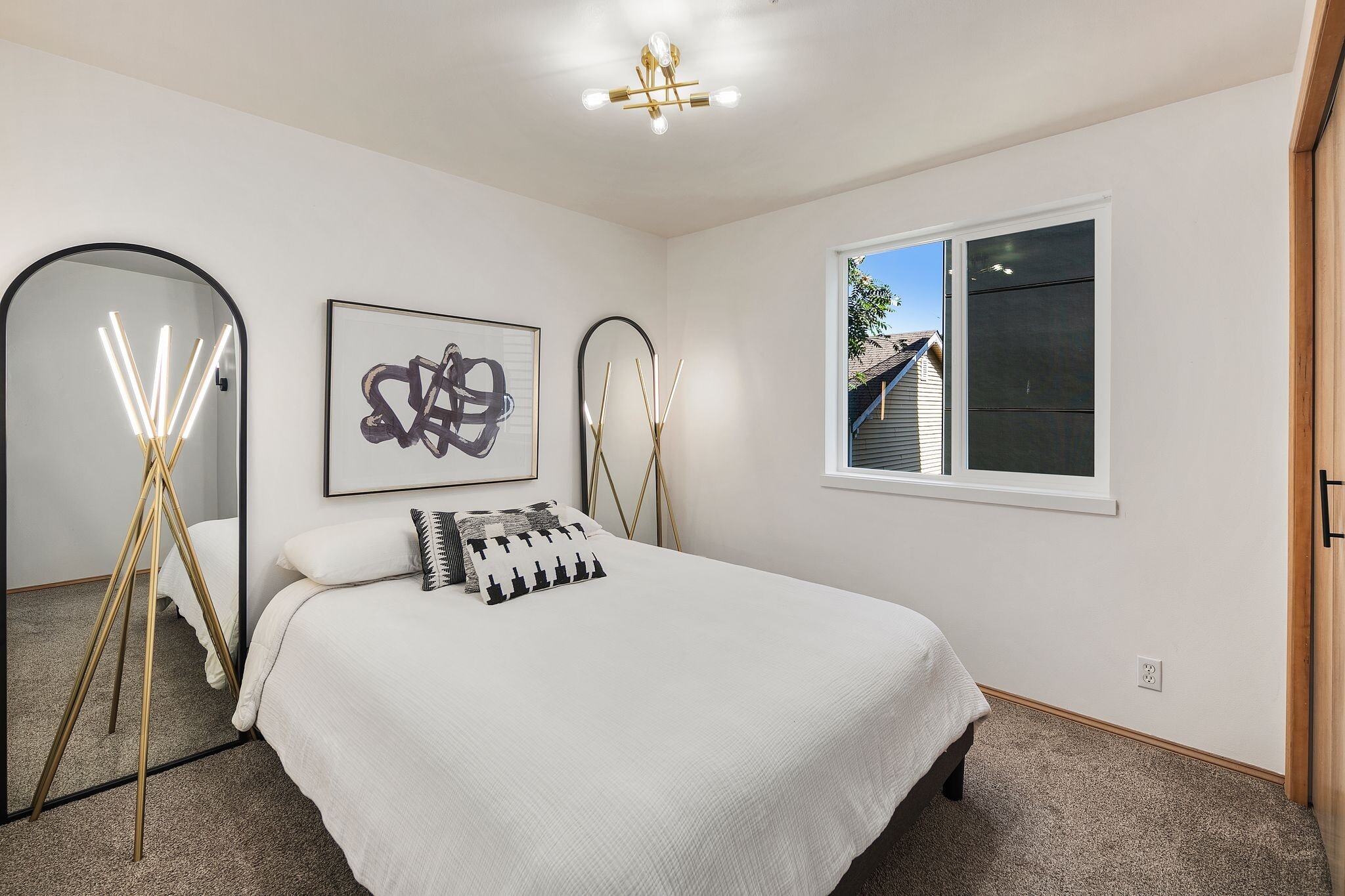 Building Photo - 9301 Linden Ave N