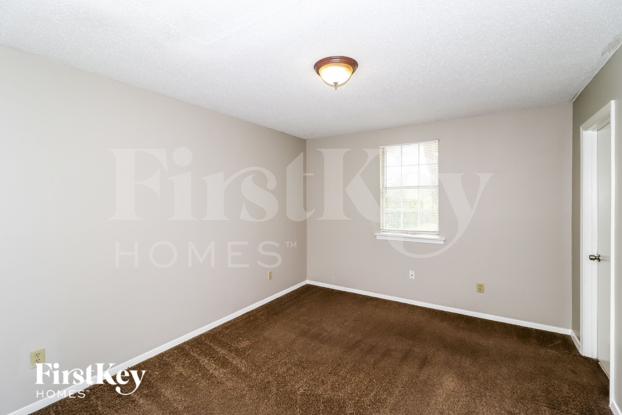 Building Photo - 5728 Ballenmoor Dr