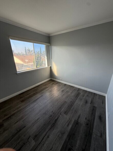 Room 2 with Closet - 2617 Lakemoor Pl