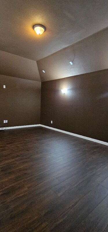 Building Photo - 900 Hidden Springs Ct