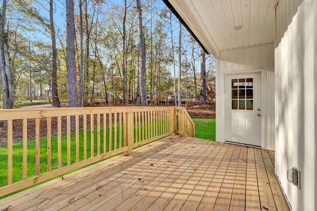 Building Photo - Charming 4 Bedroom Haven in Laurens