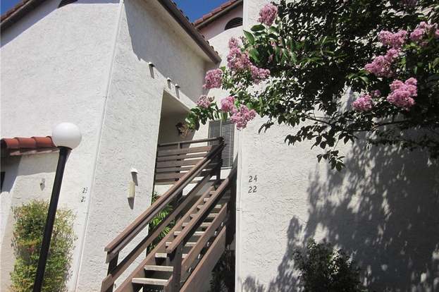 Building Photo - 2425 Cranston Dr
