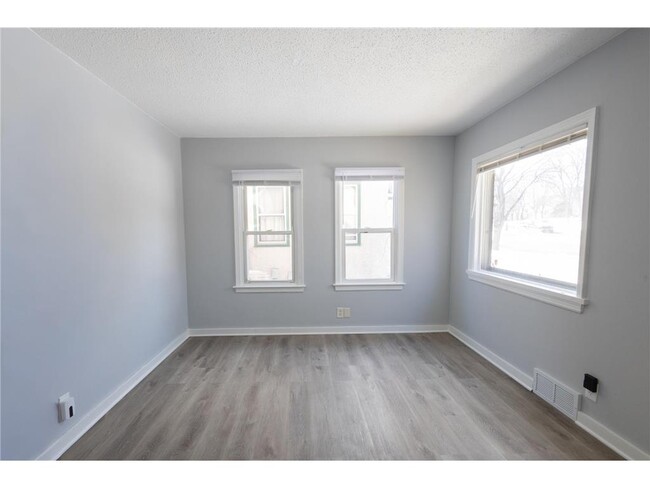 Building Photo - 1168 Lane Pl