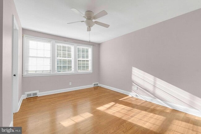 Building Photo - 1906 Glen Keith Blvd