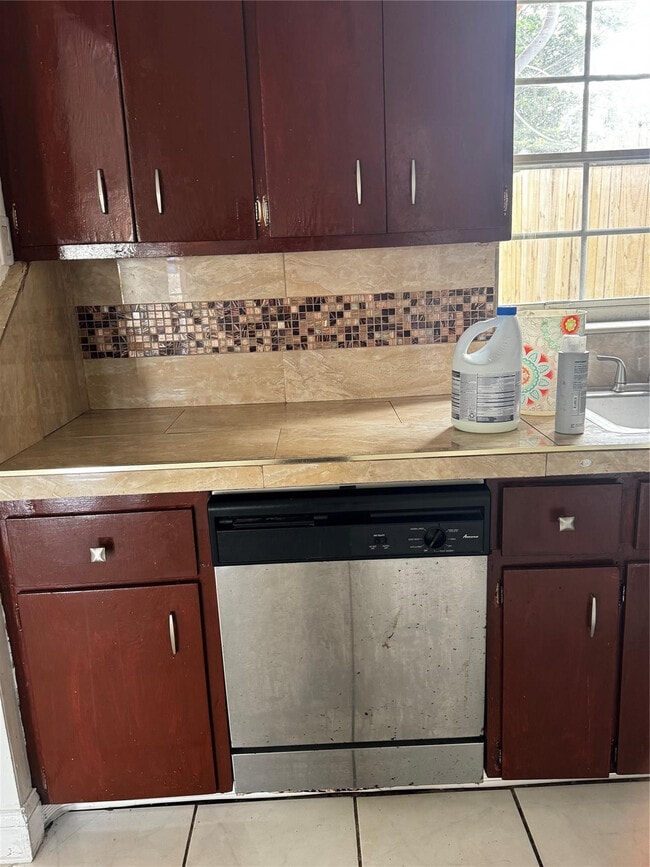 Building Photo - 1020 Indiana Ave