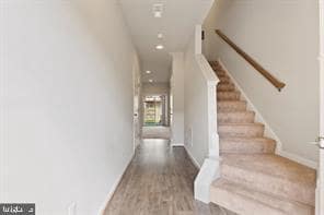 Building Photo - 105 Poinsettia Wy