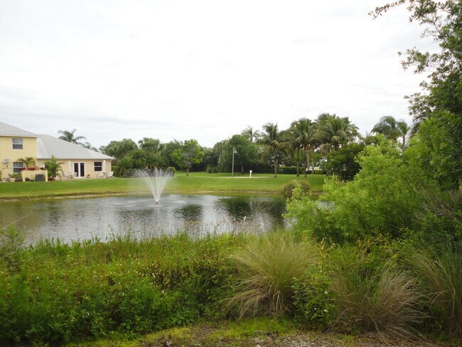 Building Photo - 1825 Bridgepointe Cir