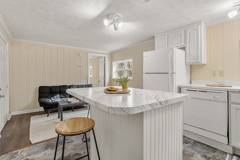 Building Photo - 2268 E Main St