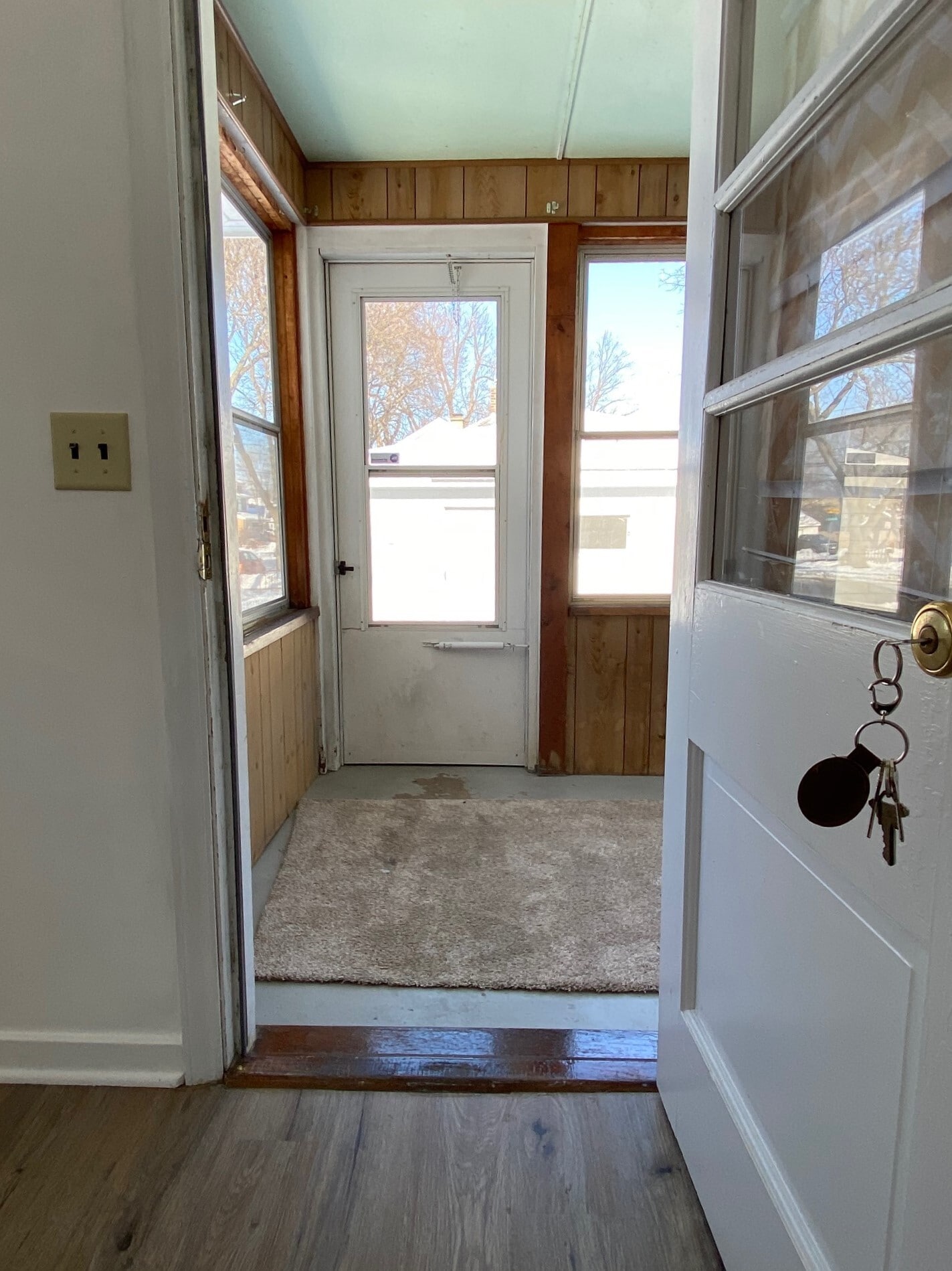 3 season porch - 2802 Union St