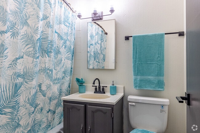 3BR, 1.5BA - 1,100SF - Bathroom - The Landing at Civic Center